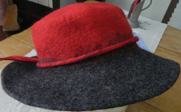 Ladies Hat red/red/grey